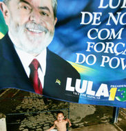 In close vote, Lula goes to runoff