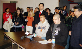 Chicago officials urge end to raids, deportations