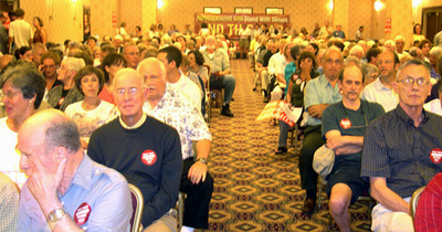 Town hall meeting calls on GOPs Kirk to oppose Iraq war