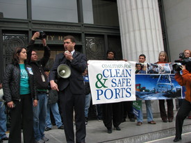 Oakland workers, neighbors give Port Board an earful