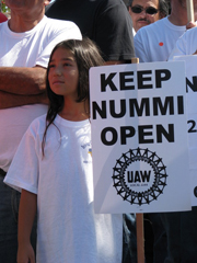 Workers demand Toyota keep NUMMI plant open