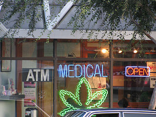 U.S. halts prosecutions for use of medical marijuana