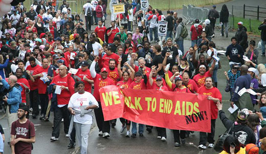 45,000 join AIDS walk in New York