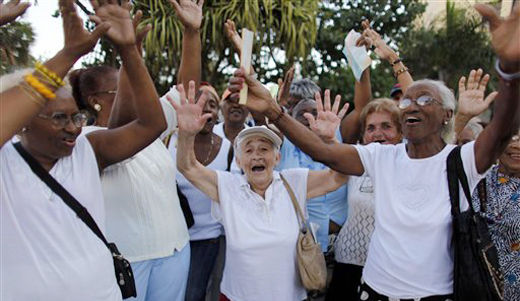 Cuban unionists tell U.S. colleagues embargo is chokehold on their nation