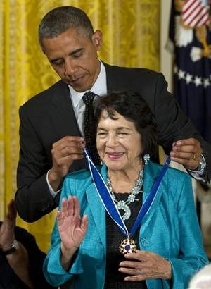 United Farm Workers’ Huerta receives Medal of Freedom