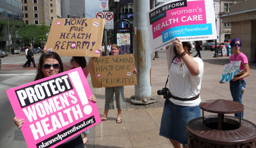 Senate begins health reform debate, women plan protest