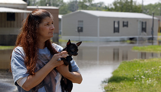 Mississippi flood leaves hundreds homeless in Memphis