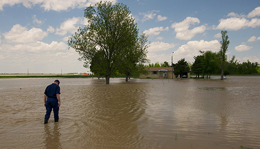 Why is the Mississippi River flooding?