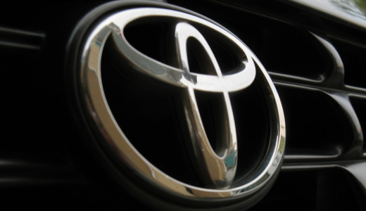 toyota logo wallpaper iphone