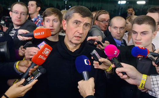 Czech elections: Communists advance but protest candidates steal the show