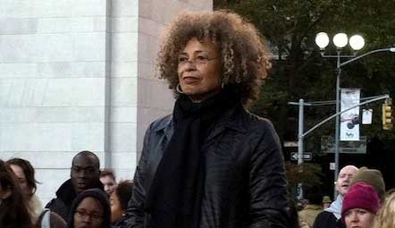 Angela Davis speaks on struggles of feminism