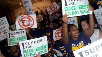 Wal-Mart makes deal with unions on Chicago stores