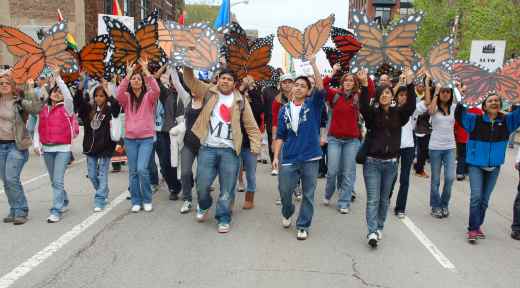 Youth: Let us serve our country, pass Dream Act