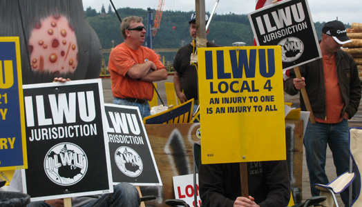 Standoff at grain terminals: workers on the job without contract
