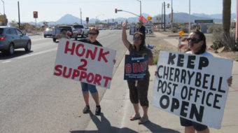Arizonans fight to keep their mail coming (with video)
