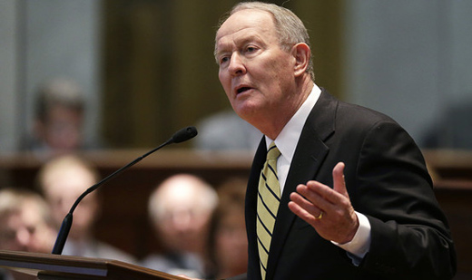 GOP’s Lamar Alexander, catering to right, tries axing Davis-Bacon
