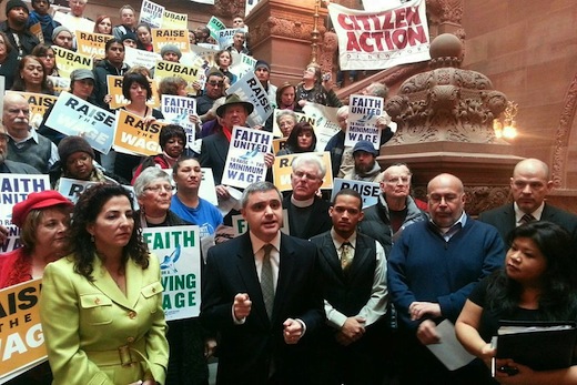 Labor coalition urges N.Y. to raise minimum wage