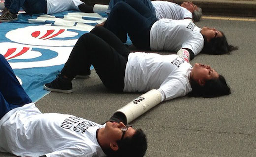 Protesters to Obama: “400,000, not one more deportation”