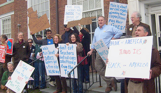 Protesters demand Bank of America pay taxes