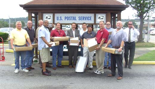 Workers blast threat to shut down U.S. Postal Service