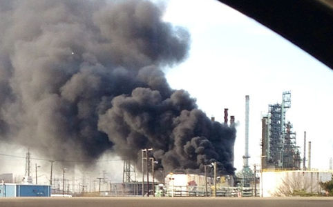 Major explosion at Detroit tarsands refinery