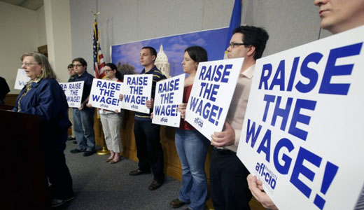 Harkin predicts Senate vote on minimum wage hike after recess