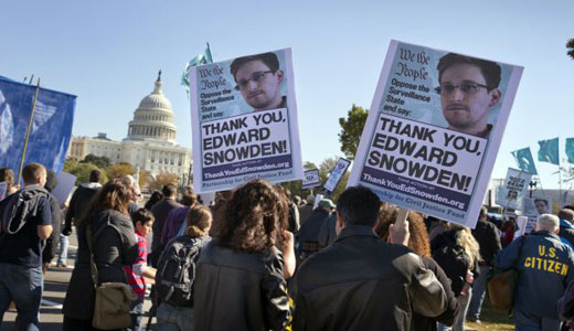 Thousands in Washington protest government spying