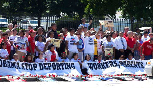 Peaceful immigration reform protesters target White House, get arrested