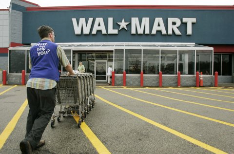 Walmart forces workers to pay for new uniforms