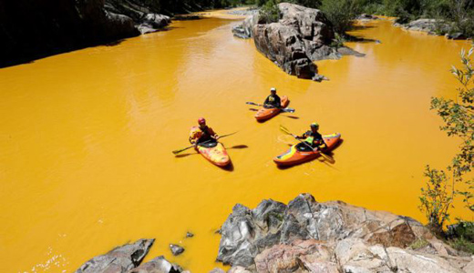 Mine waste spill fouls water in Colorado and New Mexico