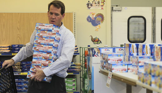 Over union objection, court rewards failed Hostess execs