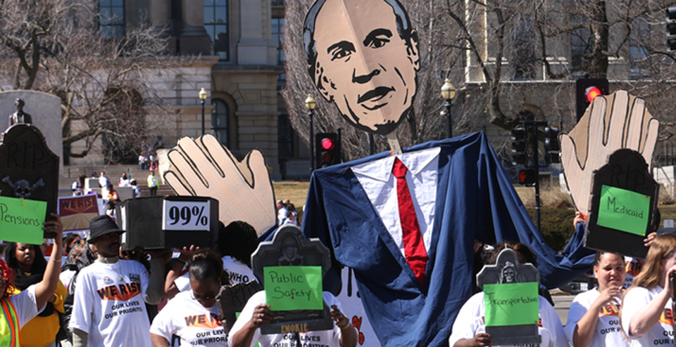 Illinois state workers win against Rauner’s cuts, temporarily