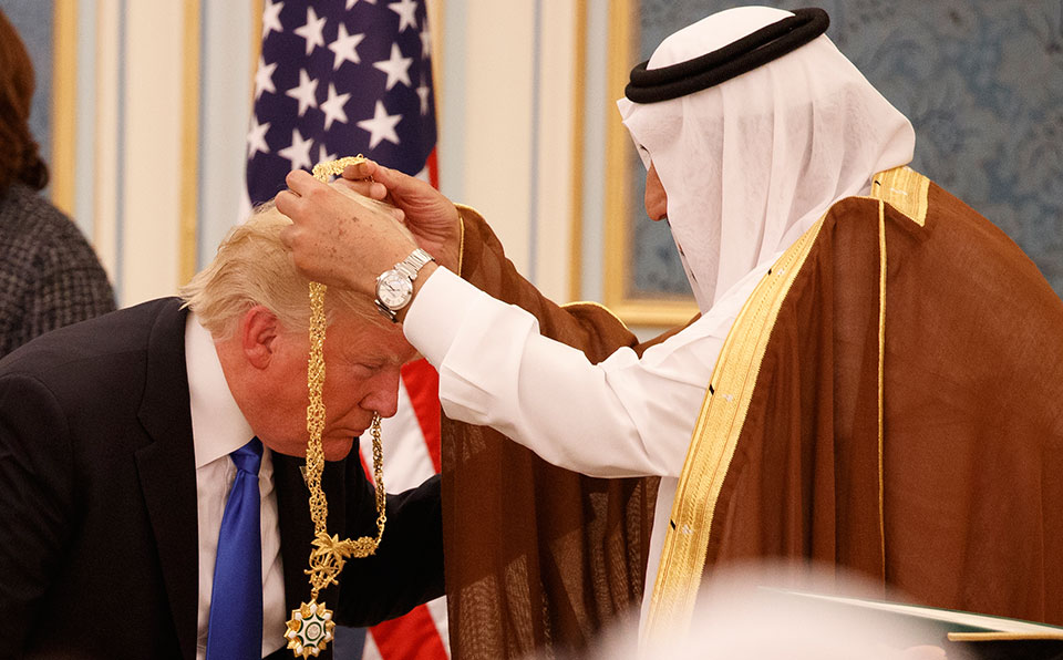 Trump shows love for Arab despots, seals arms deal
