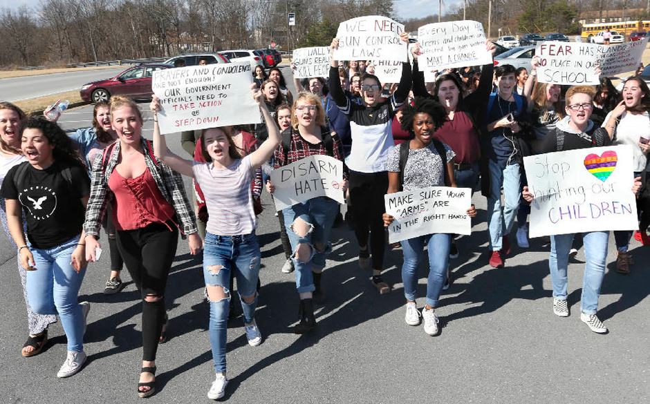 From Maine to Hawaii, students walk out to protest gun violence