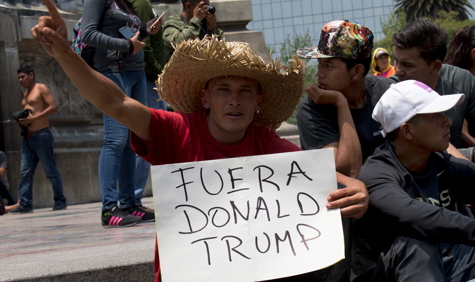 Trump ends TPS for Hondurans; stokes racist frenzy over “caravan”