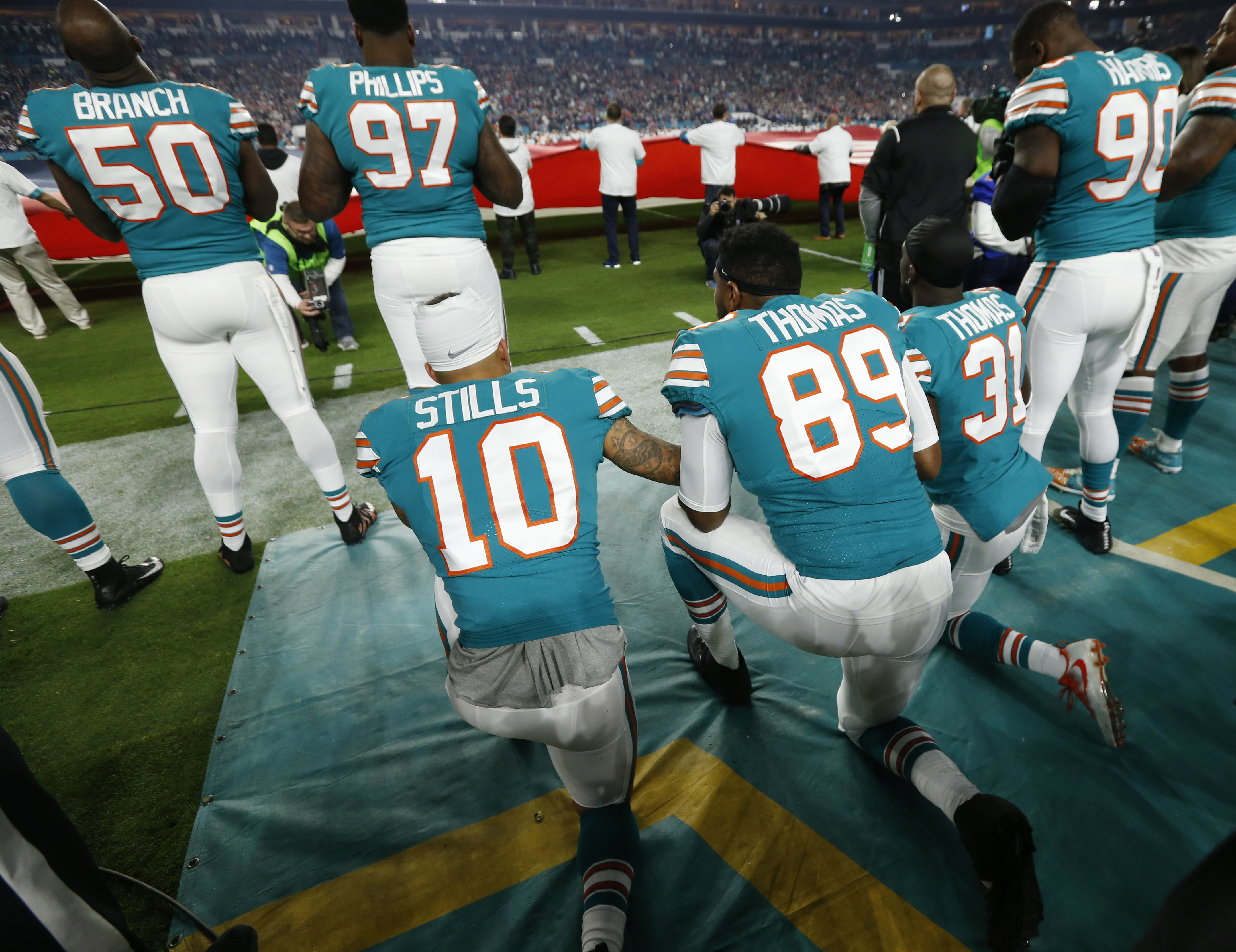 NFL and NFLPA freeze anthem policy amid controversy with Miami Dolphins