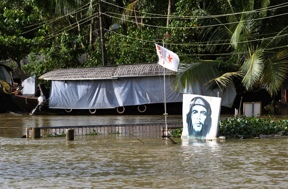 Indian Communists attacked while collecting funds for flood victims