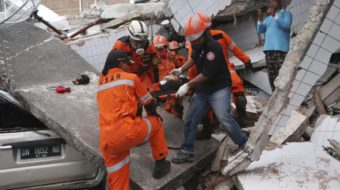 Indonesia tsunami death more than 800 and rising
