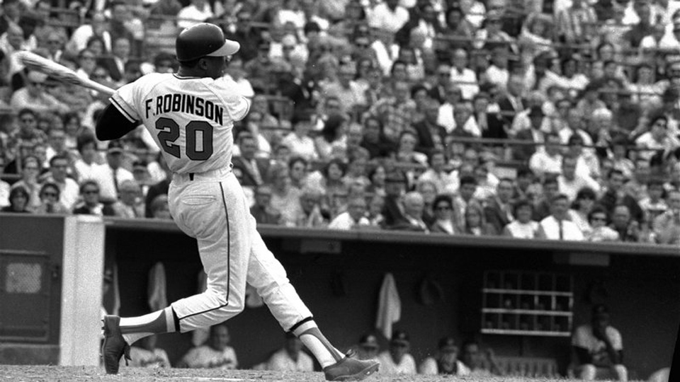 Frank Robinson, baseball’s fearsome trailblazer, dies at 83