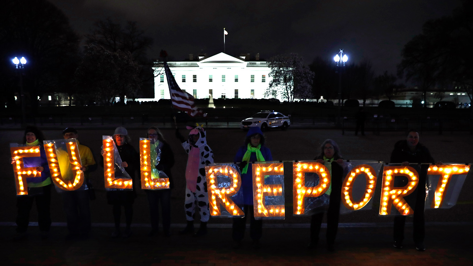 Tens of thousands demand release of Mueller report with backup evidence