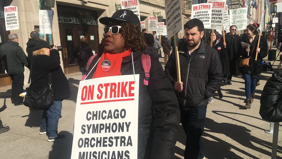 Chicago Symphony musicians perform free during their strike