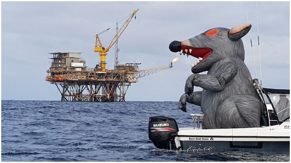 Australian workers win ExxonMobil strike after 742 days on picket line