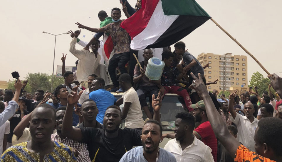 Sudanese ‘million-strong march’ goes ahead despite military’s threat