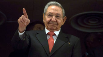 Trump bans Raul Castro and his children from coming to U.S.