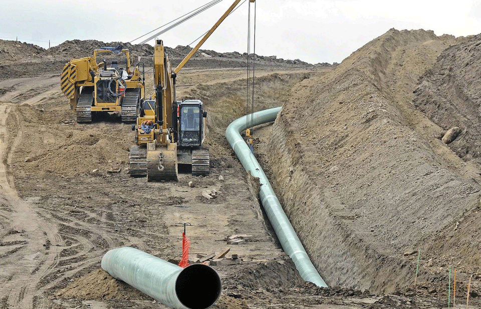Judge orders Dakota Access pipeline to be shut down for review