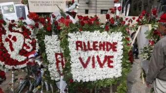 Ofrendas florales en Chile en recordación a Salvador Allende