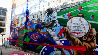 Baseball rewrites history, says Negro Leagues now a major league