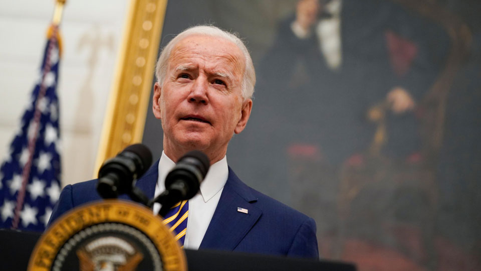 Biden’s team is planning a massive climate and infrastructure bill