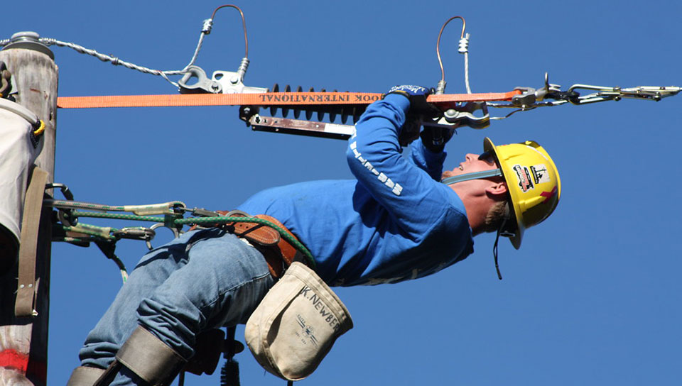 Hot weather becomes major cause of illness, death for U.S. workers