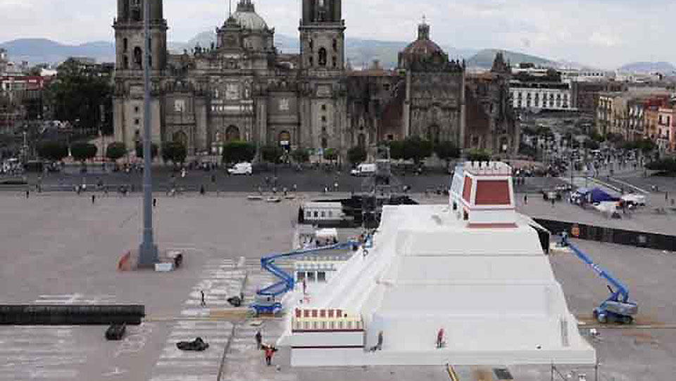 Abierta al público maqueta gigante en Zócalo capitalino de México